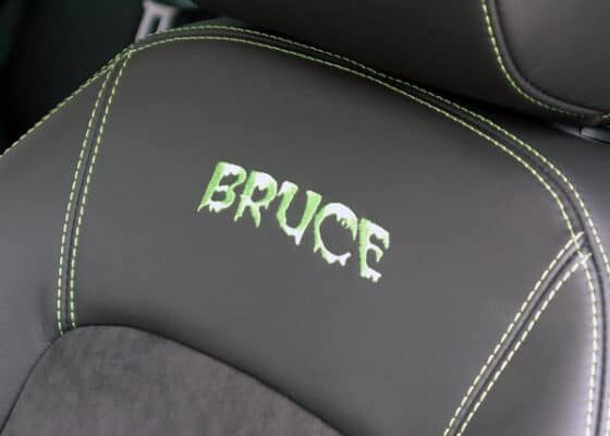 Sticken_11-560x560 Sattlerei und Lederwerkstatt